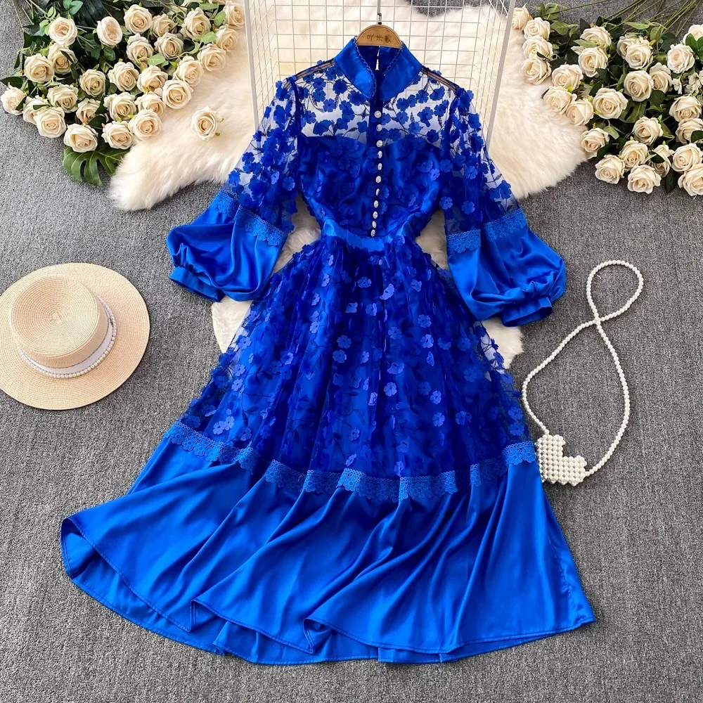 

Runway Vintage Summer Blue Appliques Mesh Prom Party Dress Women Stand Collar Diamonds Buttons Puff Sleeve Holiday Midi Colthes