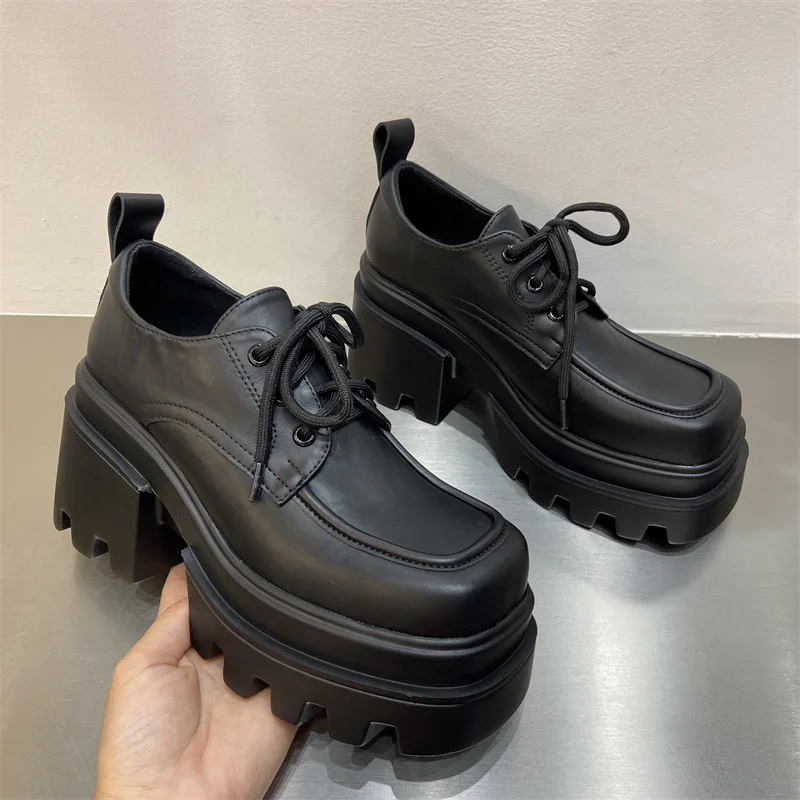 British Style Lace-Up Wedge Heel Thick-Soled High-Heeled Single Shoes Retro Square Head Shallow Mouth Women's Leather Shoes
British Style Lace-Up Wedge Heel Thick-Soled High-Heeled Single Shoes Retro Square Head Shallow Mouth Women's Leather Shoes