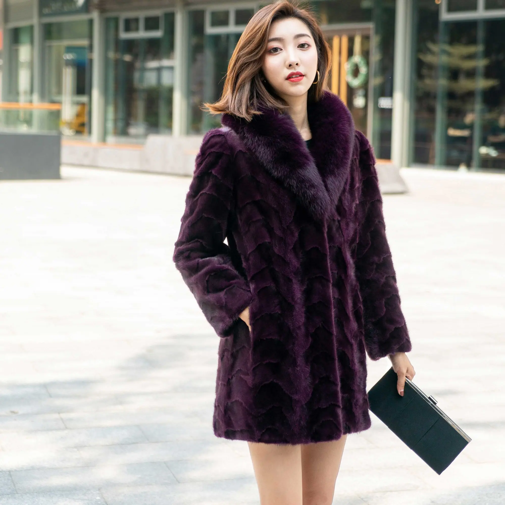 Winter Coats Fox Fur Women's Collar Fur In One Long Mink Fur Coat Women Clothes Top Quality Warm Coat Female Casaco Pele
Winter Coats Fox Fur Women's Collar Fur In One Long Mink Fur Coat Women Clothes Top Quality Warm Coat Female Casaco Pele