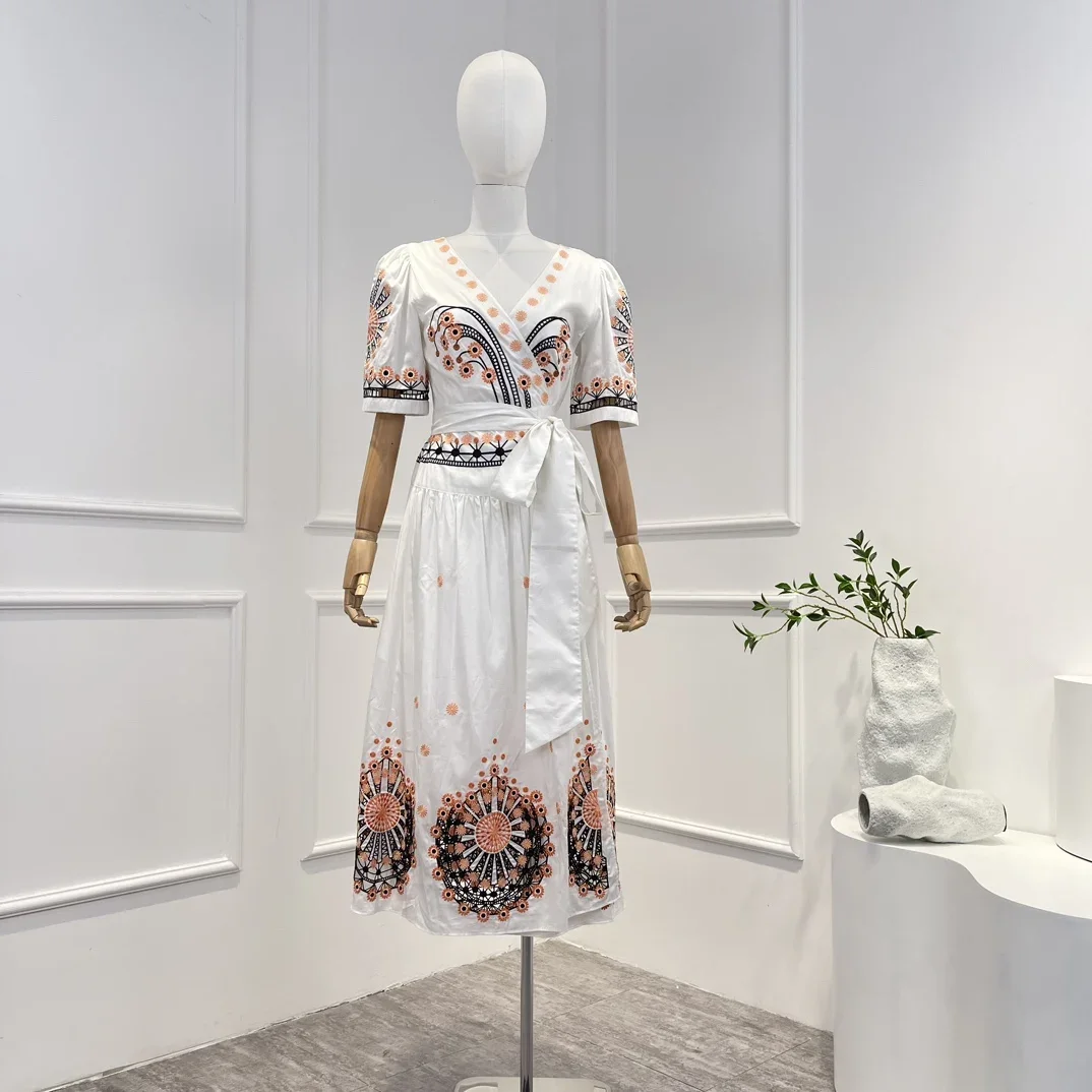 2024 Summer High Quality Women Fashion White and Black Bohemian Cotton Floral Embroidery V-Neck A-LINE Wrap Mid-Calf Dress
2024 Summer High Quality Women Fashion White and Black Bohemian Cotton Floral Embroidery V-Neck A-LINE Wrap Mid-Calf Dress
