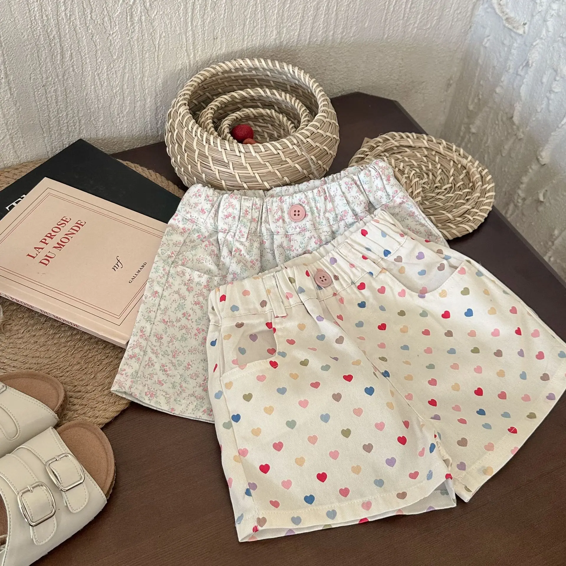 Children Clothing Girls Printed Shorts 2024 Summer New Fashionable Korean Style Love Cotton Pants for Baby Girls Floral Pants
Children Clothing Girls Printed Shorts 2024 Summer New Fashionable Korean Style Love Cotton Pants for Baby Girls Floral Pants