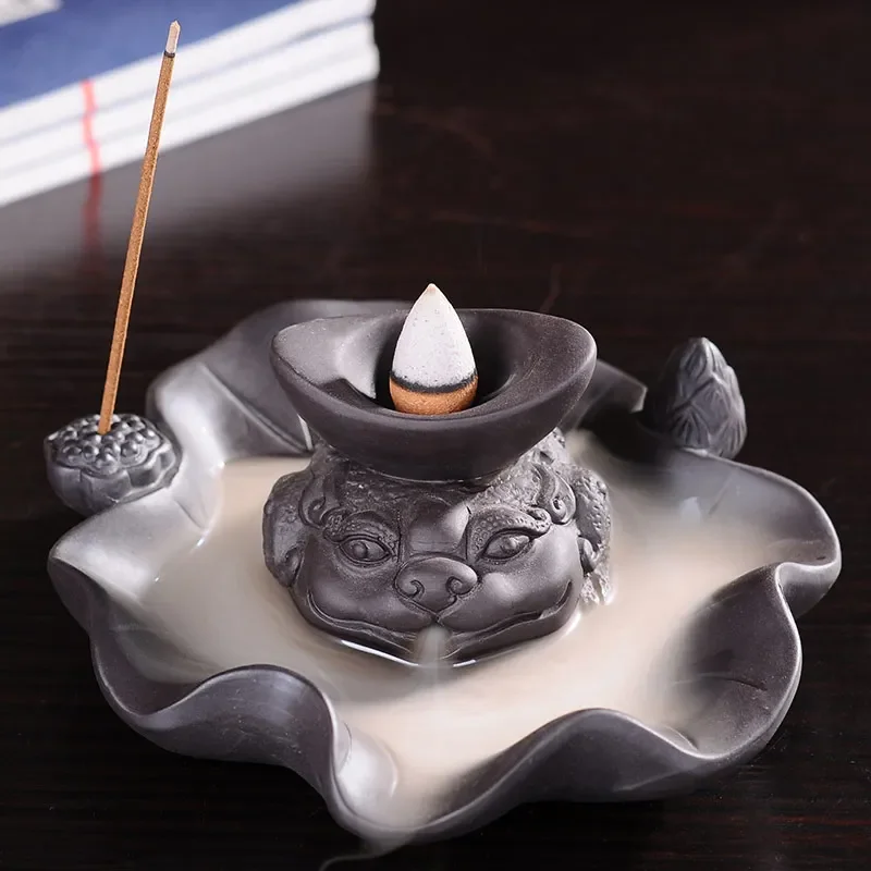 

Fengshui Home Ornament Sandalwood Backflow Incense Burner Ceramic Aroma Furnace Burner Smoke Redwood for Gifts