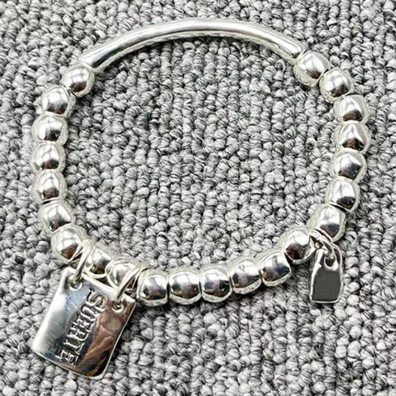High quality European and American fashion electroplating nameplate simple exquisite bracelet jewelry gifts
High quality European and American fashion electroplating nameplate simple exquisite bracelet jewelry gifts
