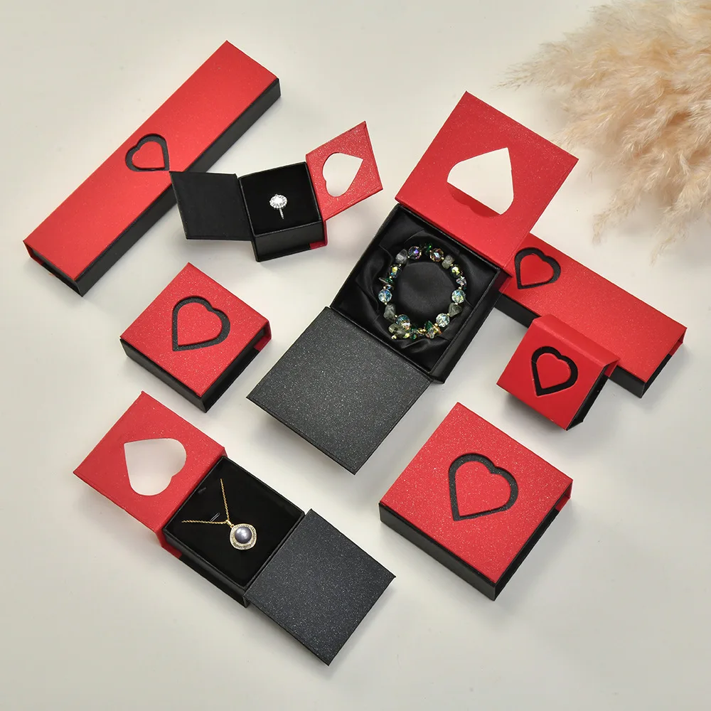Fashion Hollow Out Women's Love Heart Jewelry Storage Packaging Box Cardboard Ring Earrings Bracelet Necklace Gift Display Box
Fashion Hollow Out Women's Love Heart Jewelry Storage Packaging Box Cardboard Ring Earrings Bracelet Necklace Gift Display Box