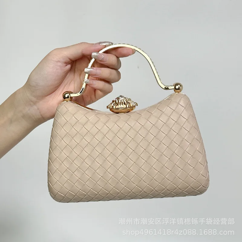 2023 New Women Handmade Weave Evening Bags Banquet Metal Clutch Purse Mini Party Dinner Wallets
2023 New Women Handmade Weave Evening Bags Banquet Metal Clutch Purse Mini Party Dinner Wallets
