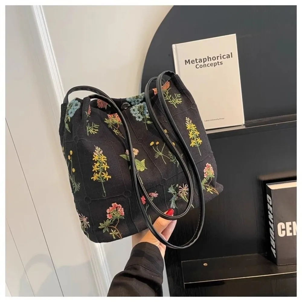 New Large Capacity Embroidered Tote Bag Embroidered Print Soft Polyester Lining Shoulder Bag Versatile Bucket Bag Daily Use New Large Capacity Embroidered Tote Bag Embroidered Print Soft Polyester Lining Shoulder Bag Versatile Bucket Bag Daily Use