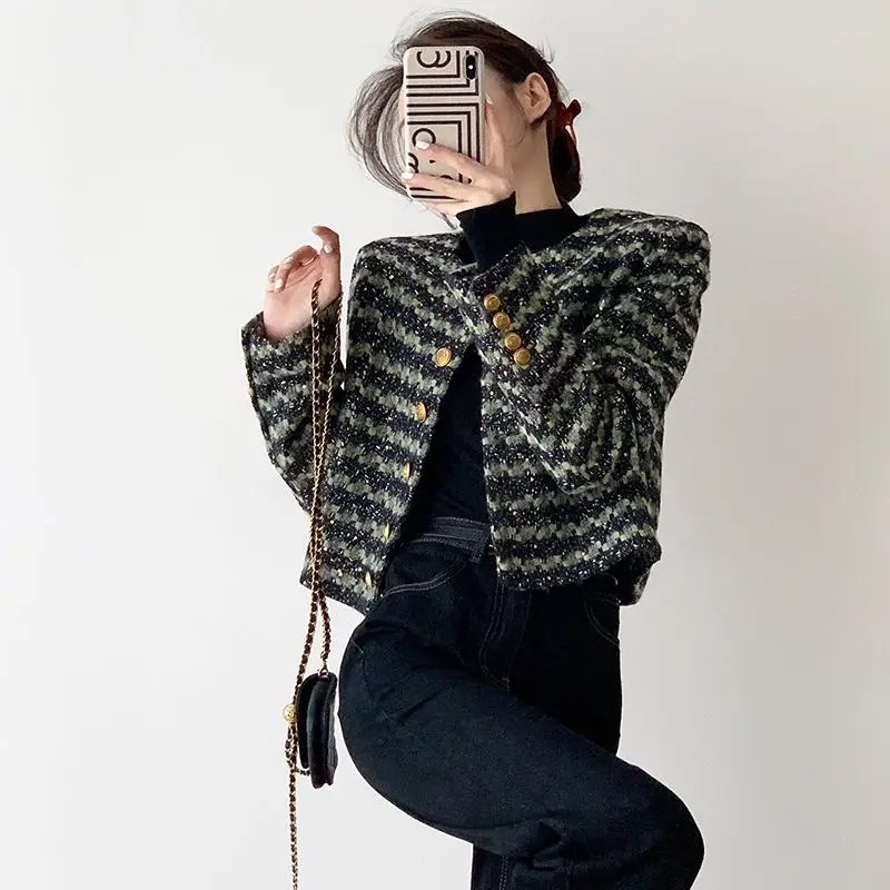 Green Striped Tweed High-end Retro Elegant Coat Women's Suit Jacket 2023 Spring and Autumn New Style Socialite Loose Short Top
Green Striped Tweed High-end Retro Elegant Coat Women's Suit Jacket 2023 Spring and Autumn New Style Socialite Loose Short Top