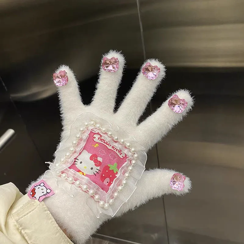 Симпатичные плюшевые перчатки Sanrios My Melody Cinnamoroll Kitty Мультяшные милые перчатки в форме сердца для девочек зимние ветрозащитные утепленные подарки для девочек
Симпатичные плюшевые перчатки Sanrios My Melody Cinnamoroll Kitty Мультяшные милые перчатки в форме сердца для девочек зимние ветрозащитные утепленные подарки для девочек