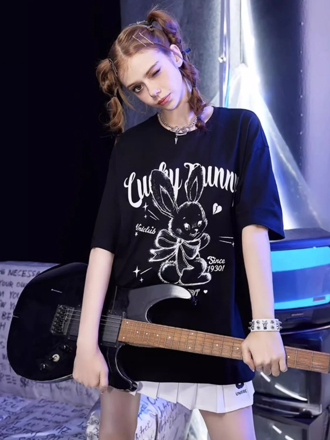 American cartoon rabbit printed short-sleeved T-shirt for women round neck hip-hop niche trend street loose and versatile top
American cartoon rabbit printed short-sleeved T-shirt for women round neck hip-hop niche trend street loose and versatile top