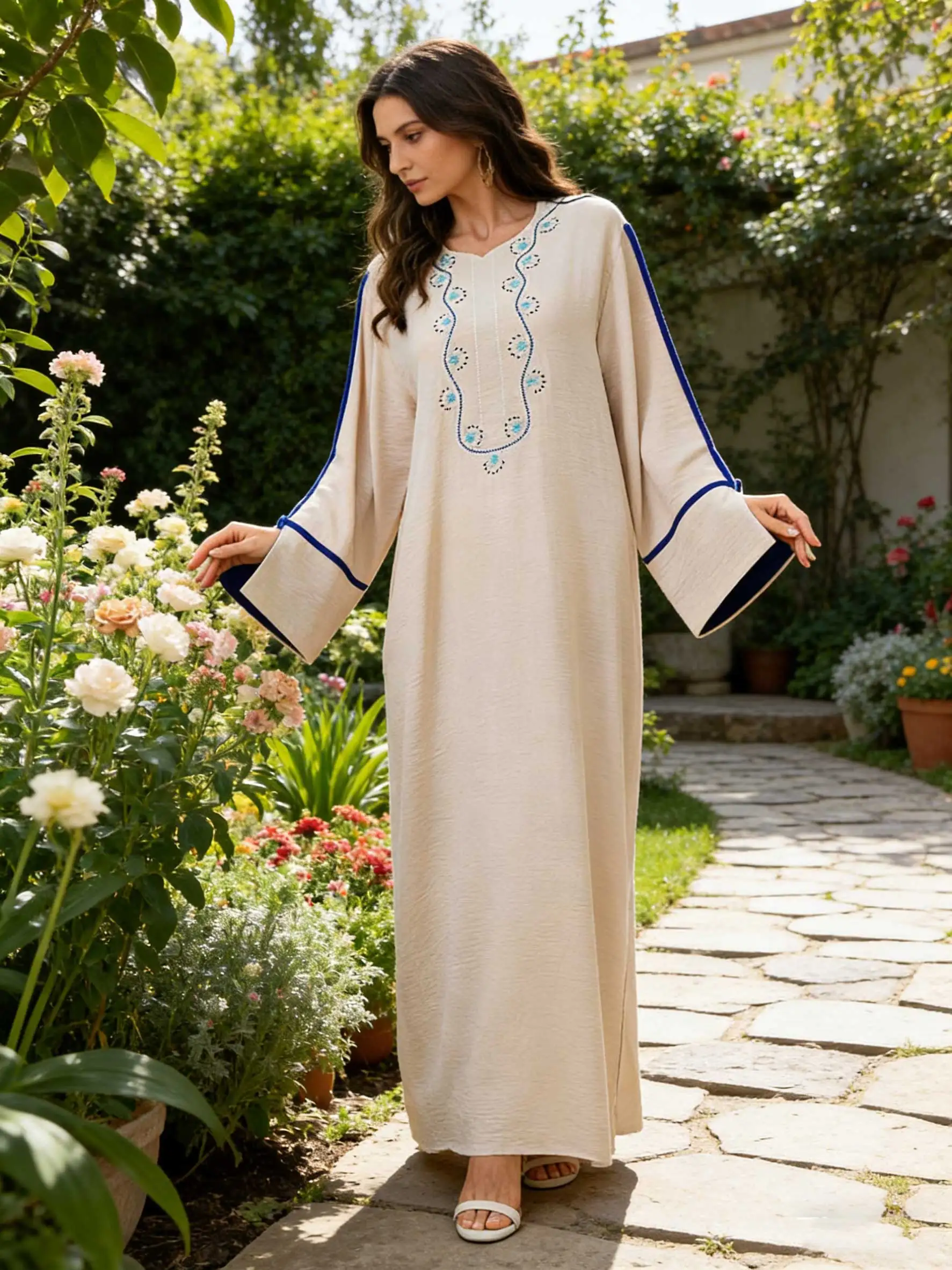 عباية بيج مع تطريز أزرق وأكمام جرس متباينة للنساء قفطان مغربي إسلامي جلابية دبي العربية عباية بيج مع تطريز أزرق وأكمام جرس متباينة للنساء قفطان مغربي إسلامي جلابية دبي العربية