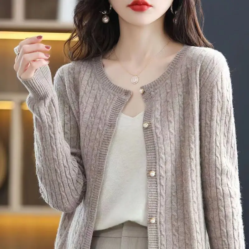 Sweater Autumn Knitted Cardigan Women Korean Premium Sweater Wear Long Sleeve Versatile Fried Dough Twists Cardigan Female Coat
Sweater Autumn Knitted Cardigan Women Korean Premium Sweater Wear Long Sleeve Versatile Fried Dough Twists Cardigan Female Coat