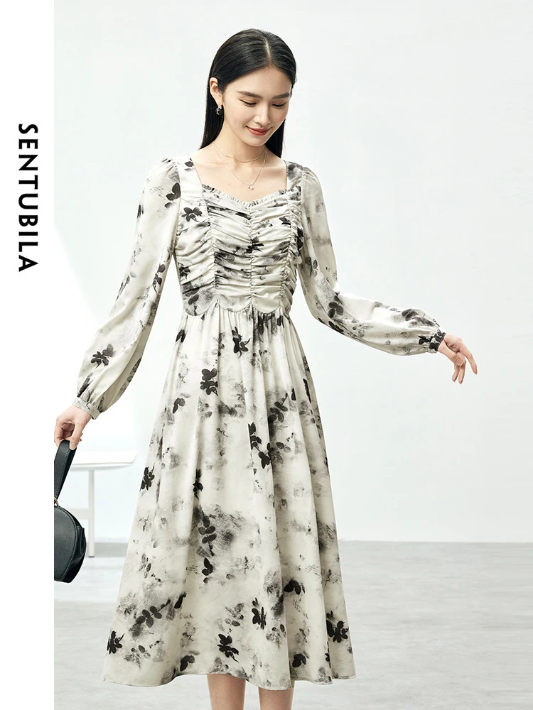 

Женское прямое платье-миди с цветочным принтом и квадратным вырезом
