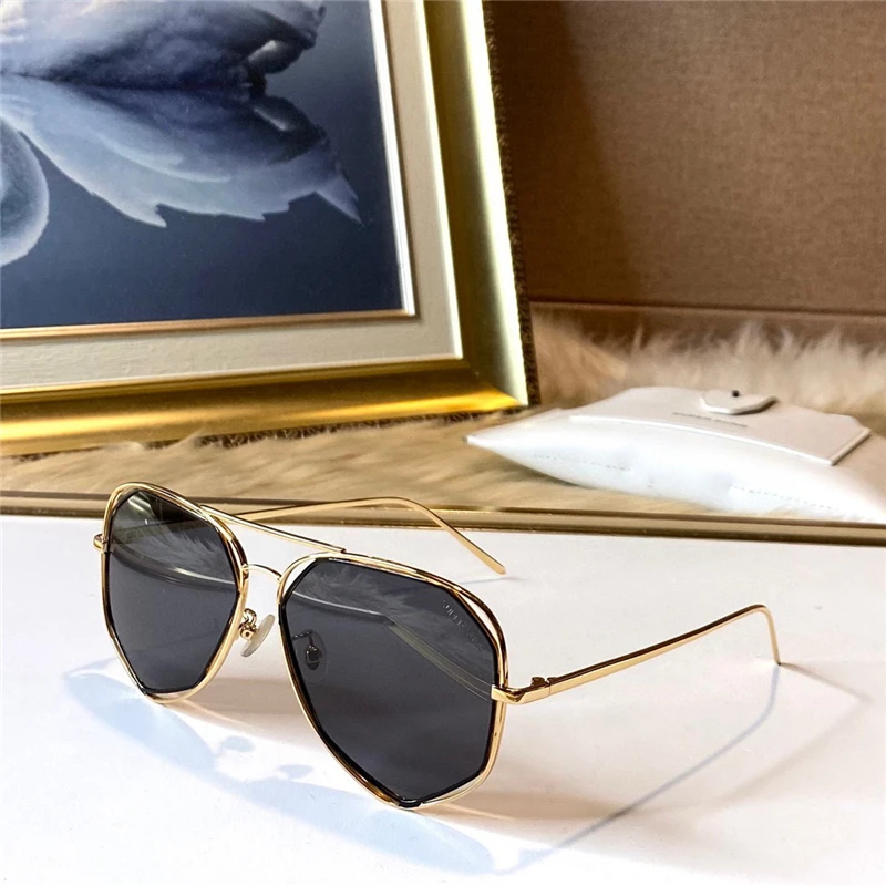 SUPER SUNG SS068 SUNGLASSES For Men Women Summer Style Anti-Ultraviolet Retro Plate Oval Frame Random Box
SUPER SUNG SS068 SUNGLASSES For Men Women Summer Style Anti-Ultraviolet Retro Plate Oval Frame Random Box