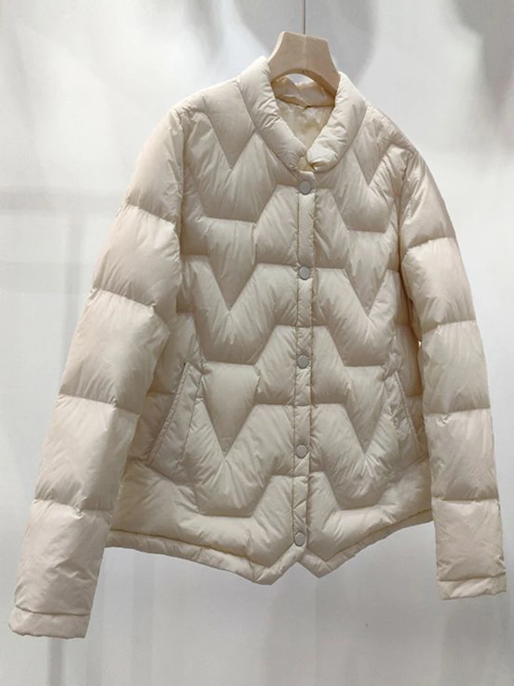 2023 New Winter Lightweight Down Parka Women Stand up Collar Puffe Jacket Casual white Duck Down Coat Water-Resistant Outerwear
2023 New Winter Lightweight Down Parka Women Stand up Collar Puffe Jacket Casual white Duck Down Coat Water-Resistant Outerwear