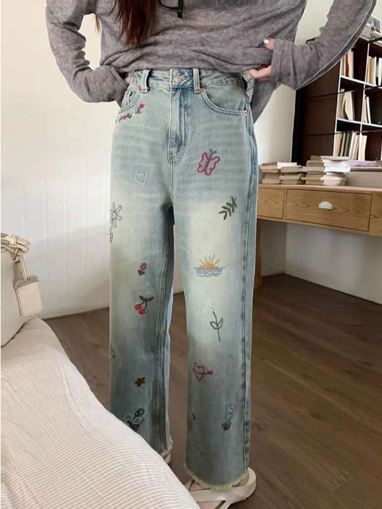 Женские джинсы на молнии, с принтом, на пуговицах
Женские джинсы на молнии, с принтом, на пуговицах