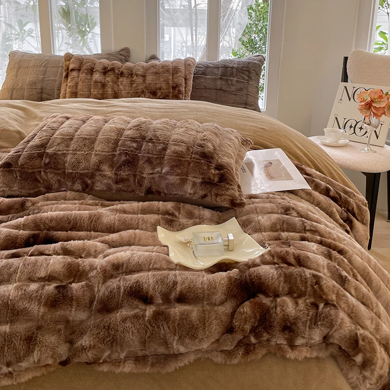 Bed Linen Autumn Winter Faux Rabbit Fur Warm Bedding Set Plush Skin Friendly Breathable Warmth Duvet Cover Set Quilt Cover Sets
Bed Linen Autumn Winter Faux Rabbit Fur Warm Bedding Set Plush Skin Friendly Breathable Warmth Duvet Cover Set Quilt Cover Sets