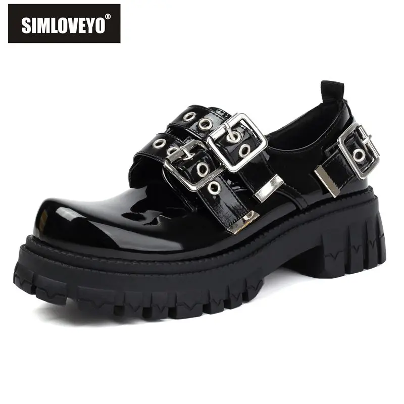 

SIMLOVEYO Gothic Female Pumps Punk Brogues Buckle Strap Metal Decoration Big Size 41 42 43 Patent Leather Causal Street Style