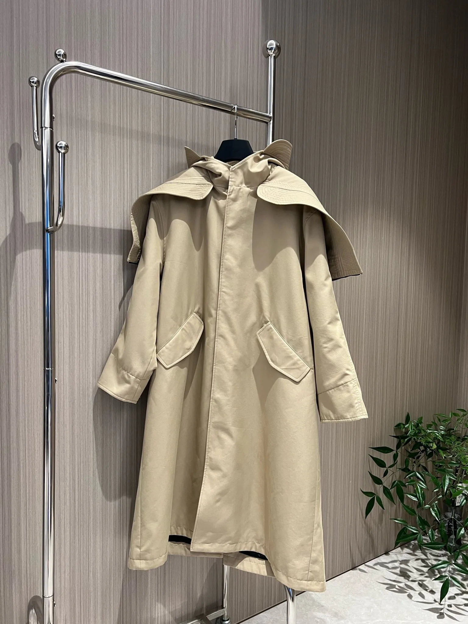 2023 Women's Clothing Temperament fashion cape double hood long windbreaker Autumn Winter New
2023 Women's Clothing Temperament fashion cape double hood long windbreaker Autumn Winter New