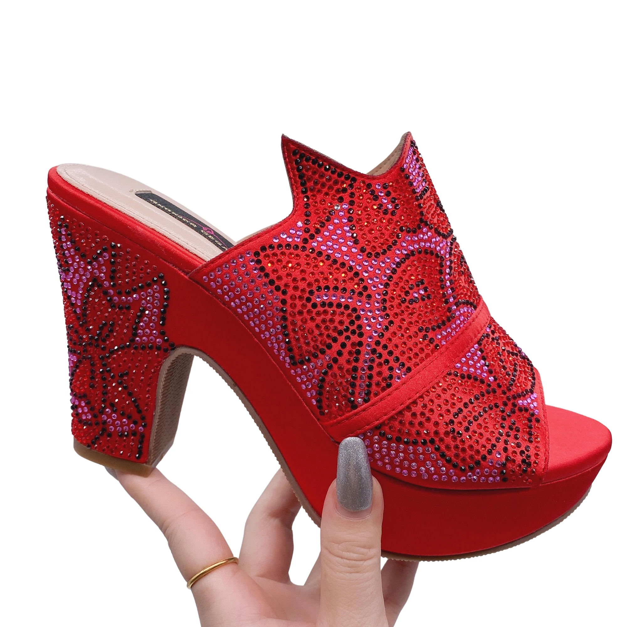 2023 Women Shoes Red Top Designer Sequin Platform Mules Sandals New Fashion Women's Platform Sandals Comfortable High Heels
2023 Women Shoes Red Top Designer Sequin Platform Mules Sandals New Fashion Women's Platform Sandals Comfortable High Heels