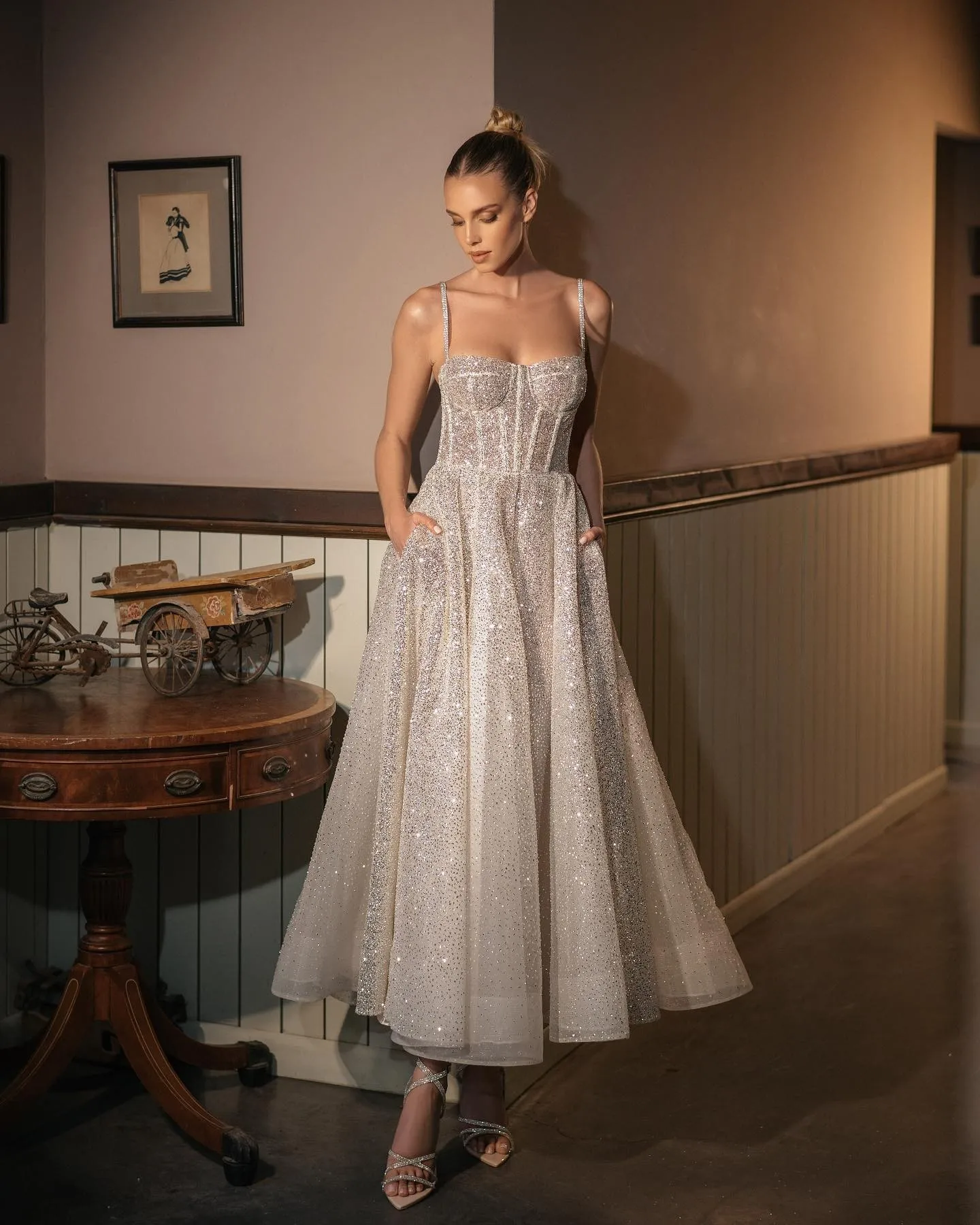 Aileen Long Luxury Evening Dresses for Women Party Wedding Evening Shiny White Sweetheart A-line Graduation Dress Ball Gown Robe
Aileen Long Luxury Evening Dresses for Women Party Wedding Evening Shiny White Sweetheart A-line Graduation Dress Ball Gown Robe