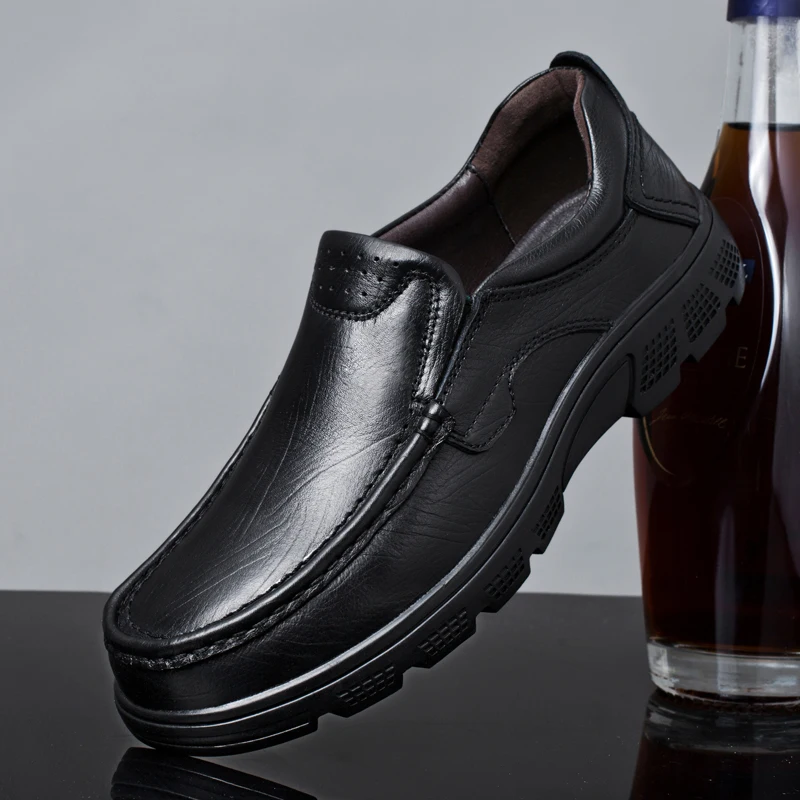 Genuine Leather Men Casual Shoes outdoor Luxury Brand Mens Loafers Moccasins Breathable Slip on Driving Shoes men moccasins
Genuine Leather Men Casual Shoes outdoor Luxury Brand Mens Loafers Moccasins Breathable Slip on Driving Shoes men moccasins