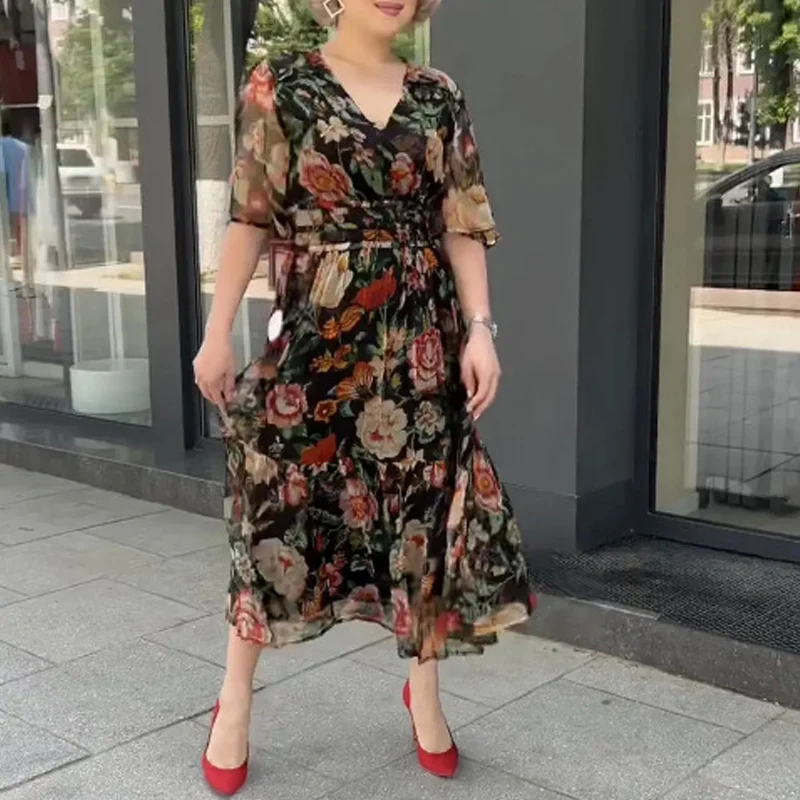 Retro Fashion Floral Print Chiffon Long Dress Women Spring V-neck Pleated Party Dress Summer Short Sleeve Loose Boho Beach Dress
Retro Fashion Floral Print Chiffon Long Dress Women Spring V-neck Pleated Party Dress Summer Short Sleeve Loose Boho Beach Dress