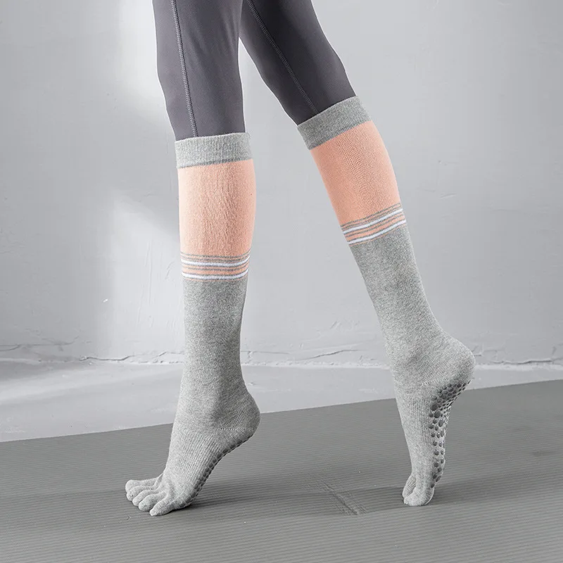 Autumn and Winter Indoor Long Tube Knee-high Yoga Socks Non-Slip Five-Finger Sports Socks Keep Warming Dancing Women Socks
Autumn and Winter Indoor Long Tube Knee-high Yoga Socks Non-Slip Five-Finger Sports Socks Keep Warming Dancing Women Socks
