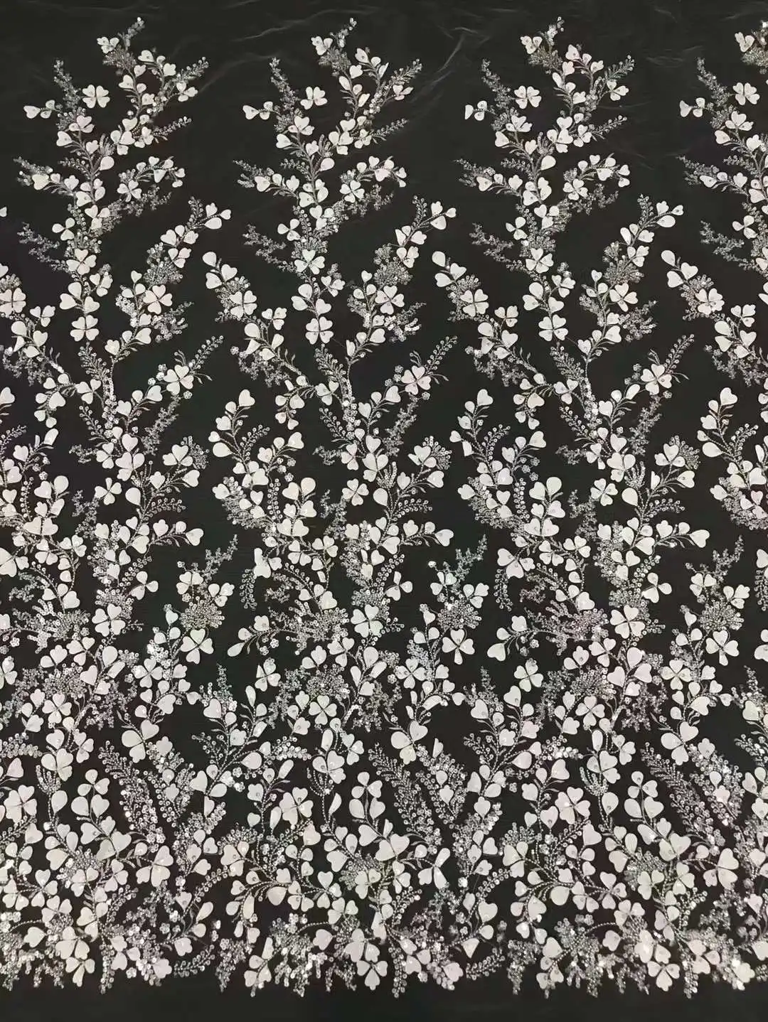 

High-quality wedding / dress design Fabric crystal sequins beads embroidery French mesh yarn beige lace fabric dress wedding fab