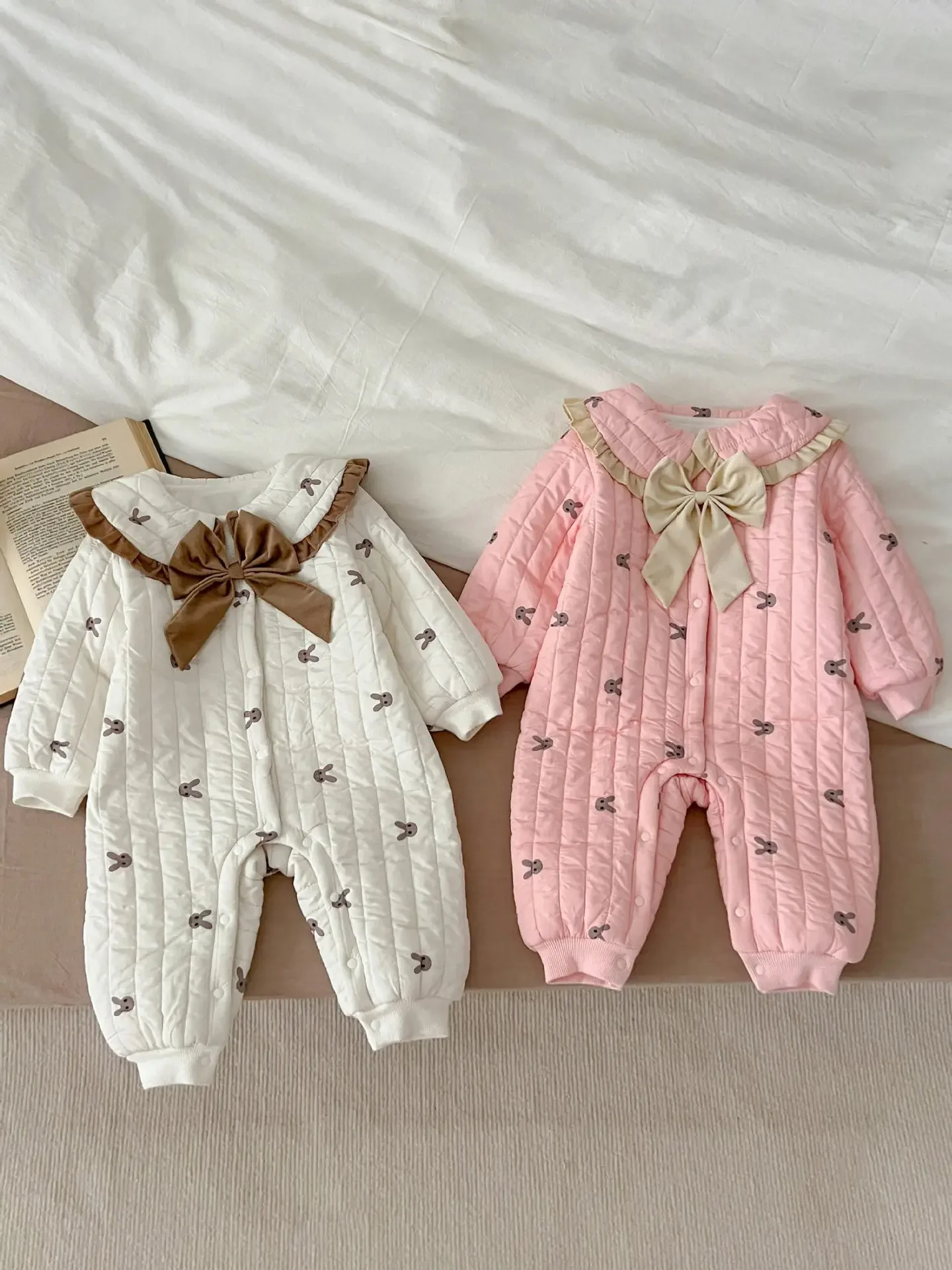 Winter Newborn Infant Baby Girls COTTON Bow Thick Flounce Romper Kids Rabbit Onepiece Fashion Baby clothing
Winter Newborn Infant Baby Girls COTTON Bow Thick Flounce Romper Kids Rabbit Onepiece Fashion Baby clothing