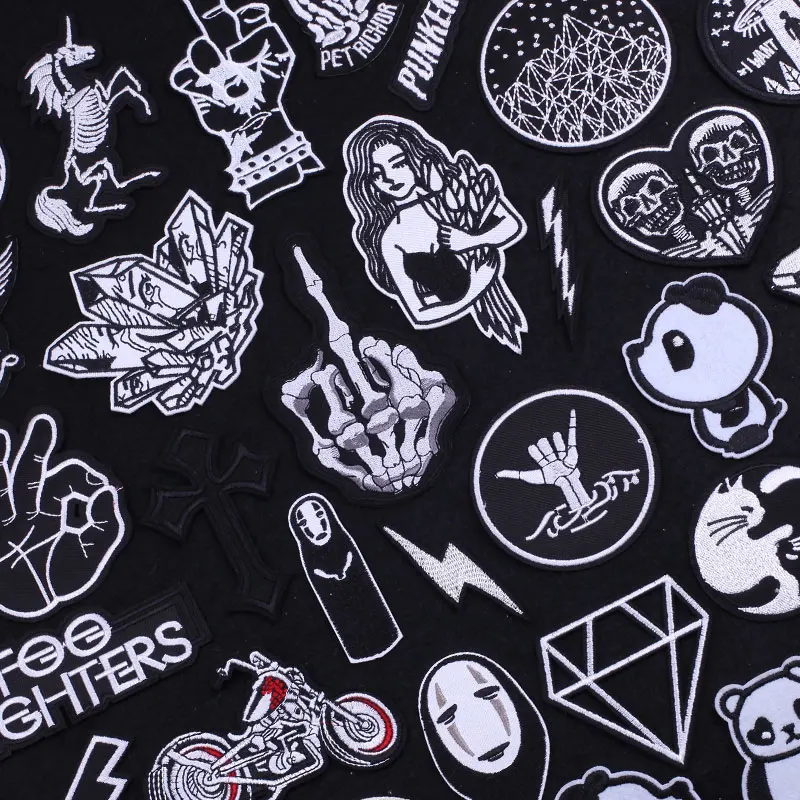 Dark Fashion Punk Rock Skull Anime Noface Embroidery Patch Clothing Thermoadhesive Patches for Clothes Sewing Motorcycle Badges
Dark Fashion Punk Rock Skull Anime Noface Embroidery Patch Clothing Thermoadhesive Patches for Clothes Sewing Motorcycle Badges
