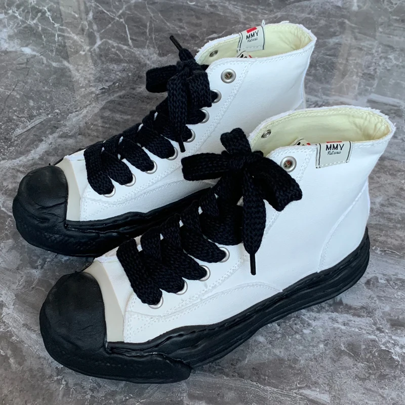 Japanese Mmy Thick Bottom Trainer Retro Dissolve Deformation Sole Trend Distressed Canvas Sneakers for Men Shoes Women's
Japanese Mmy Thick Bottom Trainer Retro Dissolve Deformation Sole Trend Distressed Canvas Sneakers for Men Shoes Women's