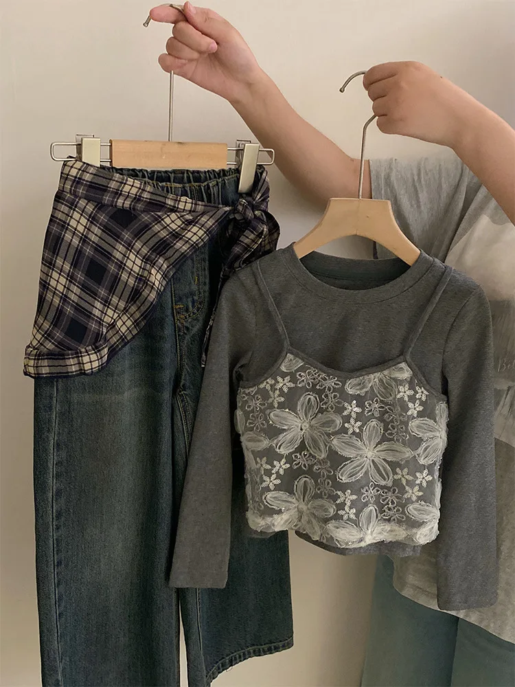 الفتيات الكورية الخريف جديد الدانتيل زهرة وهمية قطعتين أعلى 2025 منقوشة ضرطة الستار جينز غير رسمي قطعتين مجموعة الفتيات الكورية الخريف جديد الدانتيل زهرة وهمية قطعتين أعلى 2025 منقوشة ضرطة الستار جينز غير رسمي قطعتين مجموعة