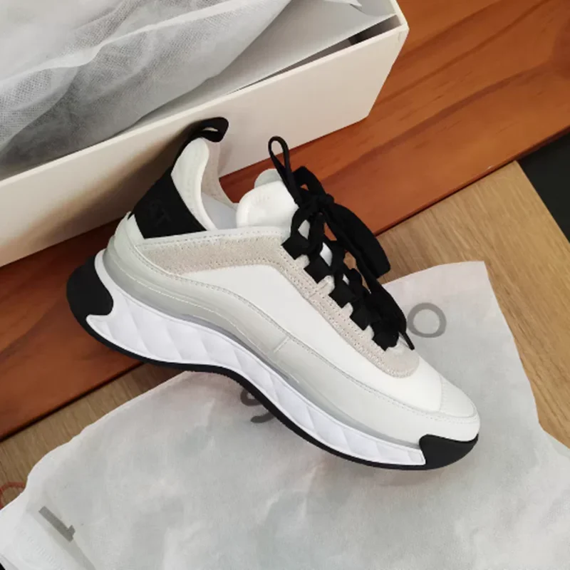2023 autumn winterLuxury Brand Men's Shoes Women's Same Couple Leather Suede Soft Fabric Leisure Sports Series Designer Trend
2023 autumn winterLuxury Brand Men's Shoes Women's Same Couple Leather Suede Soft Fabric Leisure Sports Series Designer Trend