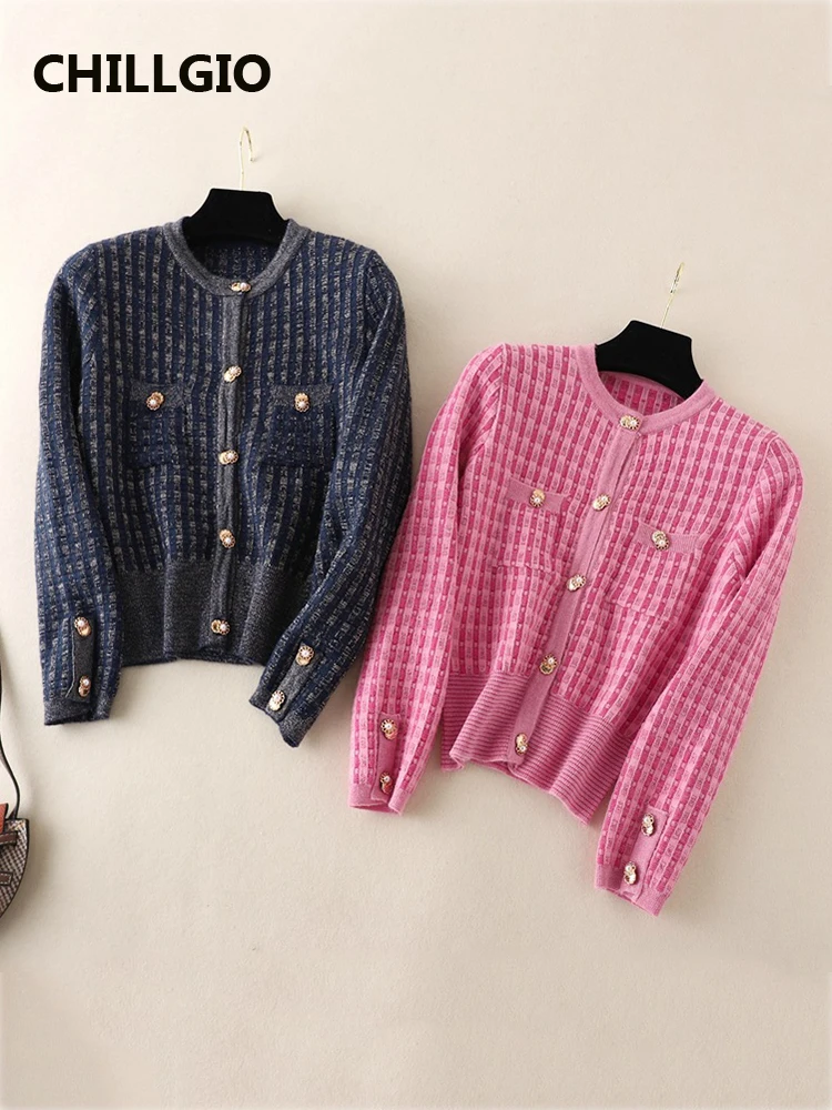 Женский трикотажный кардиган в клетку, с круглым вырезом и длинными рукавами
Женский трикотажный кардиган в клетку, с круглым вырезом и длинными рукавами