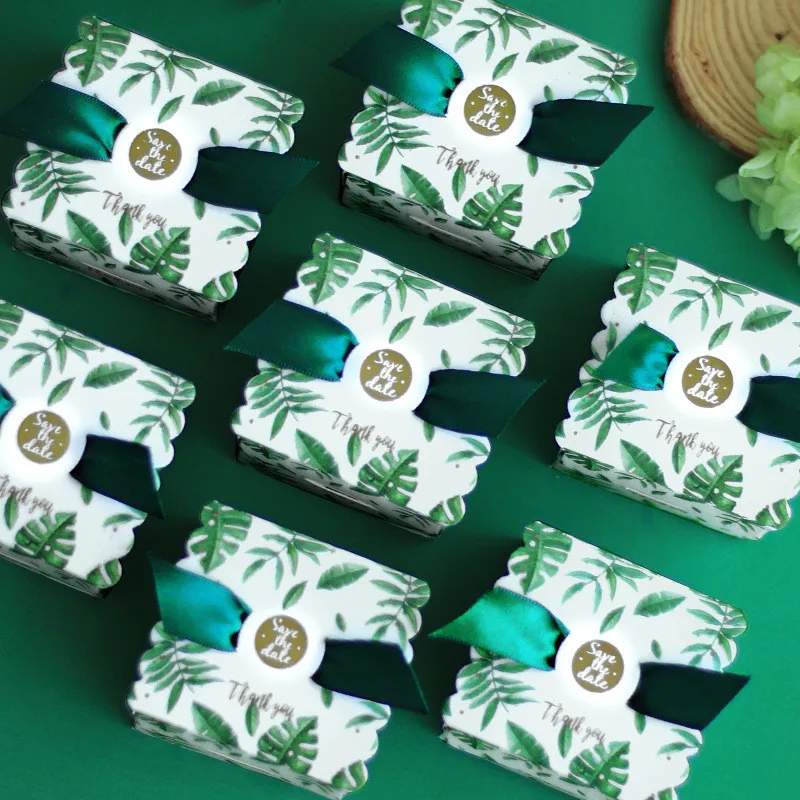 50/100pcs Green Wings Ribbon Gift Cardboard Box For Wedding Souvenirs For Guest Square Box For Sugared Almonds Chocolates To Eat
50/100pcs Green Wings Ribbon Gift Cardboard Box For Wedding Souvenirs For Guest Square Box For Sugared Almonds Chocolates To Eat