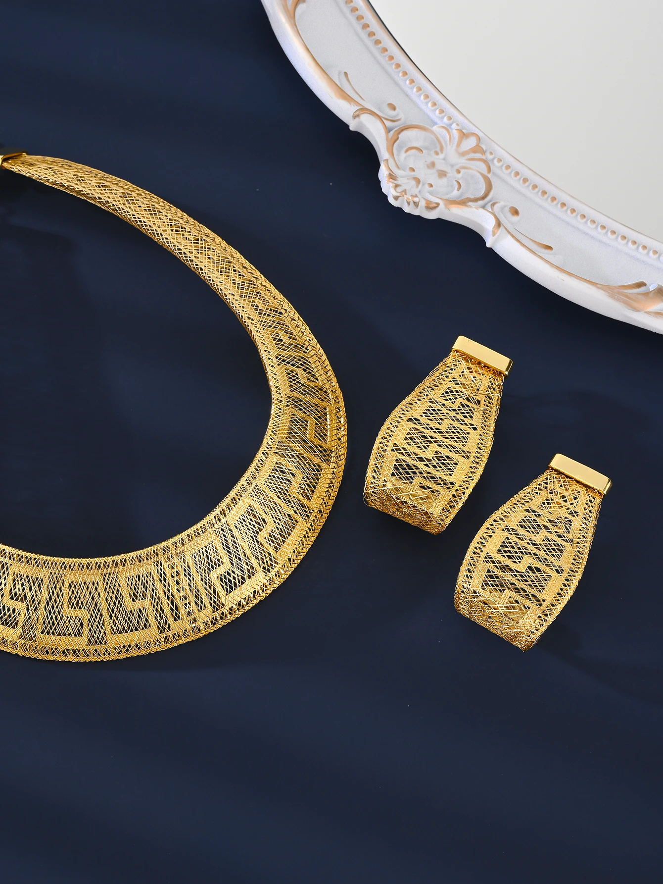 5 Pcs/set, 18k Golden-plated Dubai Middle East Jewelry Collection Features Saudi Gold Jewelry and Indian Wedding Jewelry 4 Mallzona Sb0bc3db9bf904259b7f096dd63b7ebc2V 5 Pcs/set, 18k Golden-plated Dubai Middle East Jewelry Collection Features Saudi Gold Jewelry and Indian Wedding Jewelry Mallzona