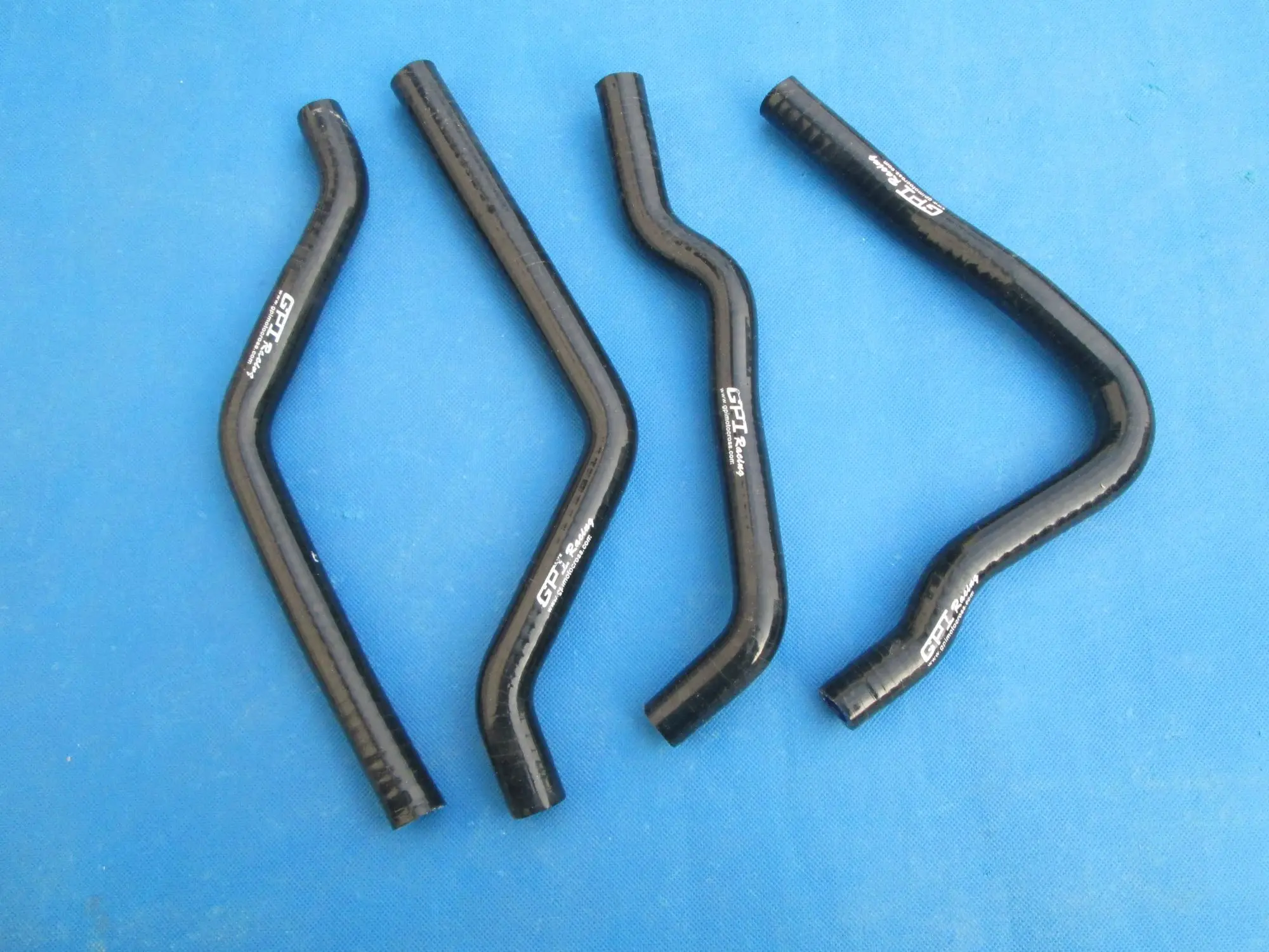Черный силиконовый шланг радиатора для 1990-1993 Kawasaki KX125 1990 1991 1992 1993
Черный силиконовый шланг радиатора для 1990-1993 Kawasaki KX125 1990 1991 1992 1993