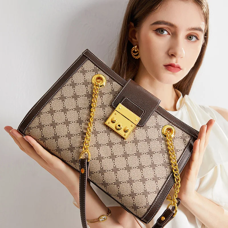 2023 luxury bag handbag new western style shoulder bag large capacity fashion tote bag Joker chain
2023 luxury bag handbag new western style shoulder bag large capacity fashion tote bag Joker chain