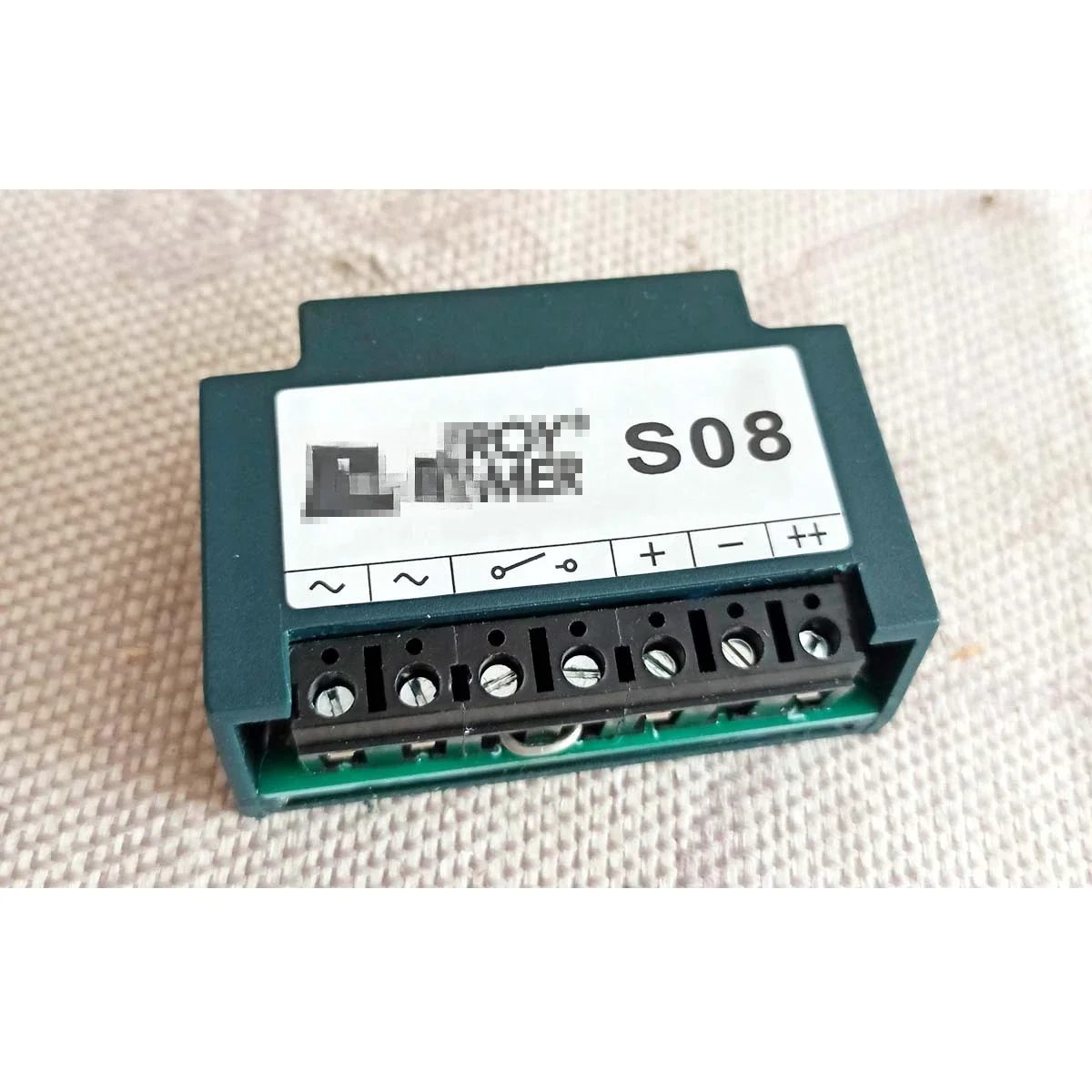 FULL WAVE RECTIFICATION POWER-OFF BRAKE RECTIFIER S06 PMB500-S PMB400-S S08 Bridge Rectifier
FULL WAVE RECTIFICATION POWER-OFF BRAKE RECTIFIER S06 PMB500-S PMB400-S S08 Bridge Rectifier