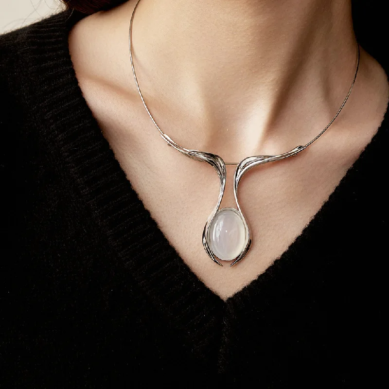 Fashion Crystal White Jade Necklace Exquisite Personalized Temperament Pendant Necklace Jewelry Girlfriend Birthday Gifts
Fashion Crystal White Jade Necklace Exquisite Personalized Temperament Pendant Necklace Jewelry Girlfriend Birthday Gifts
