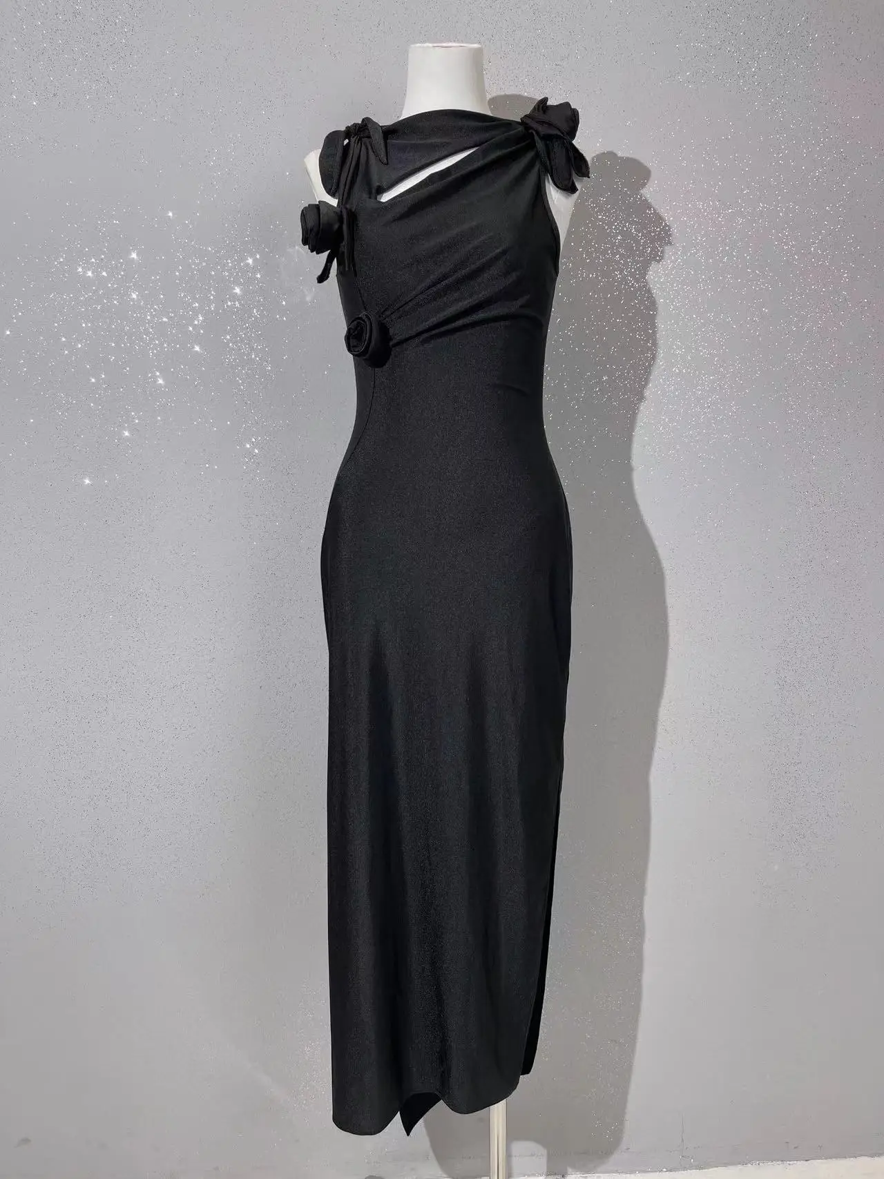 Fyion 2023 Spring Summer Newest Fashion Runway Long Dress Women's Appliques Sleeveless Retro Black Designer Top Slim Dress
Fyion 2023 Spring Summer Newest Fashion Runway Long Dress Women's Appliques Sleeveless Retro Black Designer Top Slim Dress