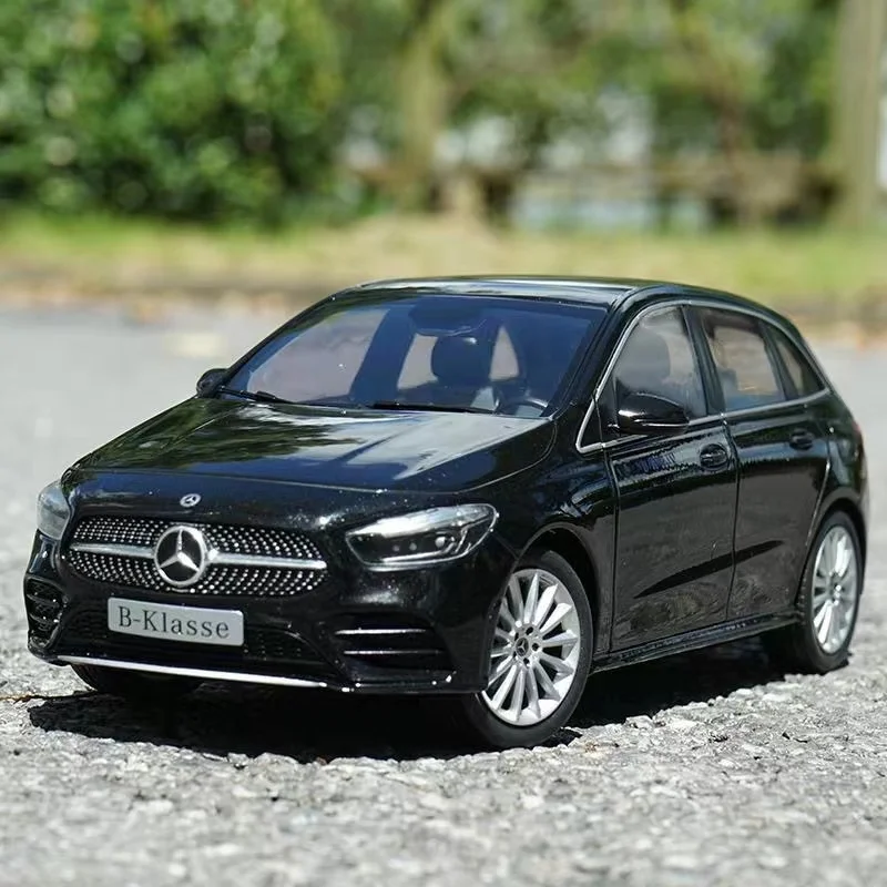 WELLY 1: 18 Mercedes Benz B-Klase Die Casting Metal Simulation Car Model Mercedes Benz B-Class MPV Business Car Alloy Car Model
WELLY 1: 18 Mercedes Benz B-Klase Die Casting Metal Simulation Car Model Mercedes Benz B-Class MPV Business Car Alloy Car Model