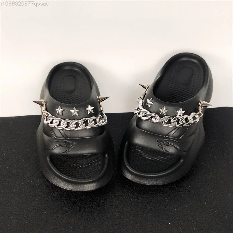 New Rivet Chain Punk Style Feetwear 5cm Heels Thick Bottom Slippers For Women Casual Anti-slip Beach Shoes Summer Outwear Shoes
New Rivet Chain Punk Style Feetwear 5cm Heels Thick Bottom Slippers For Women Casual Anti-slip Beach Shoes Summer Outwear Shoes