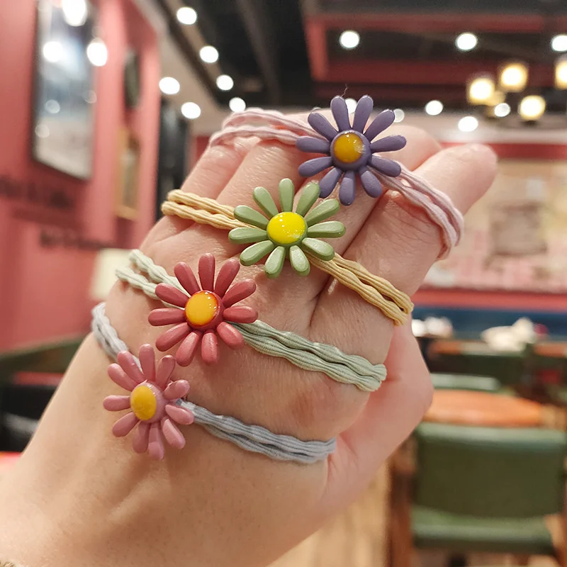 5Pcs/set Daisy lotus root knot hair circle Flower Hair rope sweet net red girl leather band lovely Korean headdress
5Pcs/set Daisy lotus root knot hair circle Flower Hair rope sweet net red girl leather band lovely Korean headdress