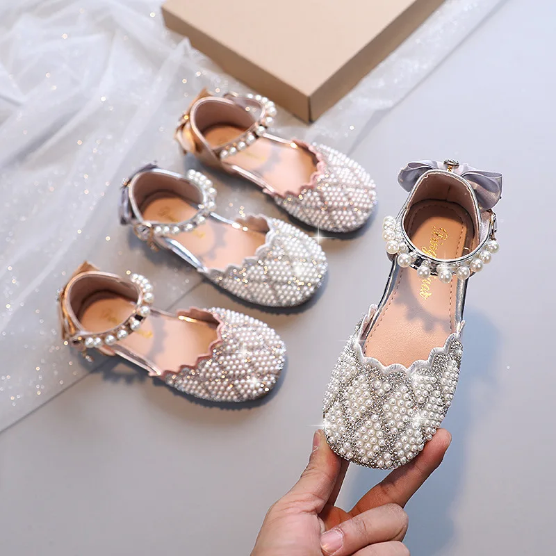 New Spring Kids Shoes Bow Rhinestone Pearl Baby Girls Princess Shoes Summer Fashion Dance Bling Children Sandals G860
New Spring Kids Shoes Bow Rhinestone Pearl Baby Girls Princess Shoes Summer Fashion Dance Bling Children Sandals G860