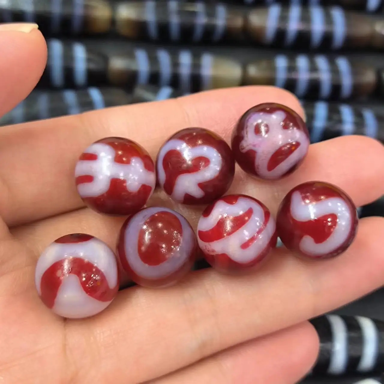 1pcs/lot natural multi-pattern old agate dzi wholesale red Weathering lines 14mm Handmade beads Accessories jewelry rare amulet
1pcs/lot natural multi-pattern old agate dzi wholesale red Weathering lines 14mm Handmade beads Accessories jewelry rare amulet