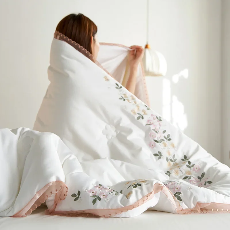 New Embroidery French Style Quilt Four Seasons Quilt for Spring and Autumn Summer Quilt
New Embroidery French Style Quilt Four Seasons Quilt for Spring and Autumn Summer Quilt