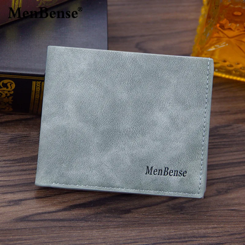 Menbense, винтажные короткие кошельки, с буквенным принтом, сумочка, держатель для карт, сумка для денег, клатч, кошелек для монет, кошелек для подарков, мужские кошельки
Menbense, винтажные короткие кошельки, с буквенным принтом, сумочка, держатель для карт, сумка для денег, клатч, кошелек для монет, кошелек для подарков, мужские кошельки