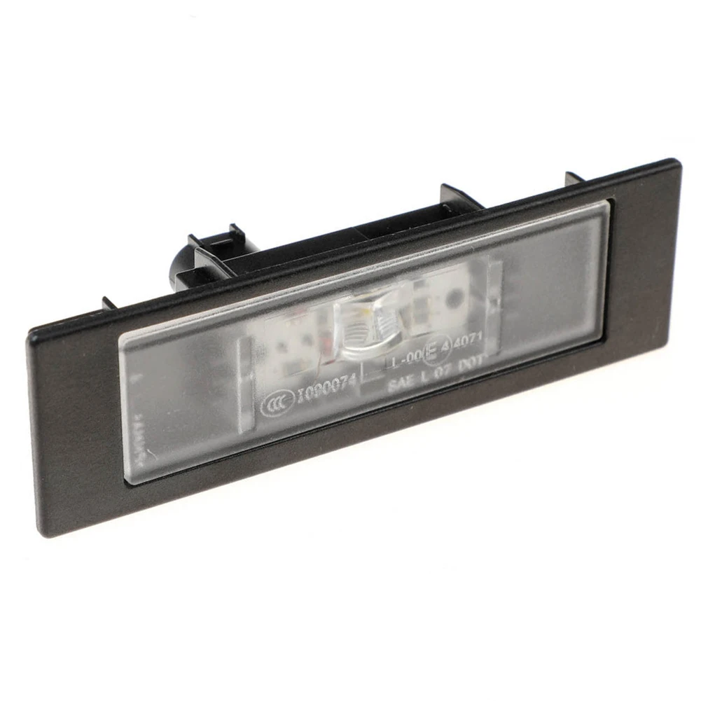 LED Rear Number Licence Plate Light Lamp 63267193294 For BMW 1-series E81 E87 04-11 F20 F21 2014-up 6-series E63 E64 F06 F12 F13
LED Rear Number Licence Plate Light Lamp 63267193294 For BMW 1-series E81 E87 04-11 F20 F21 2014-up 6-series E63 E64 F06 F12 F13