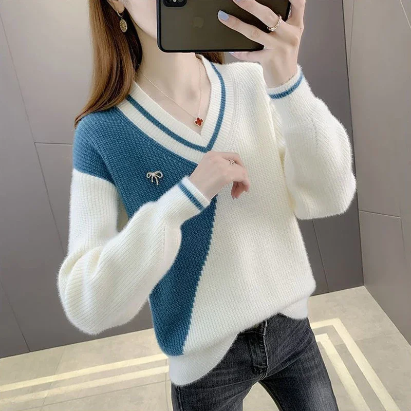 2024 Fashion Contrast Color V Neck Simple Casual Sweet Knitted Sweater Women Autumn Winter Long Sleeve Loose Pullovers Clothes
2024 Fashion Contrast Color V Neck Simple Casual Sweet Knitted Sweater Women Autumn Winter Long Sleeve Loose Pullovers Clothes